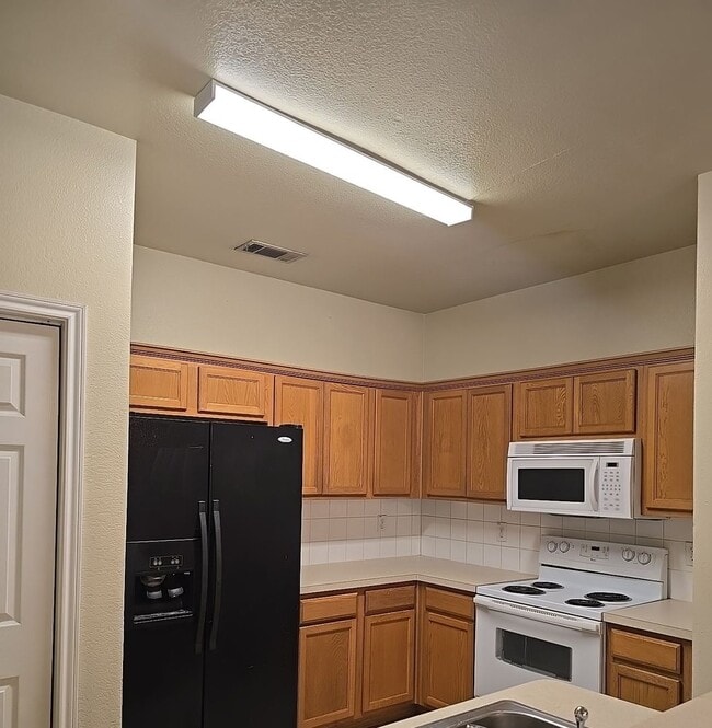 Photo - 915 Walnut Townhome