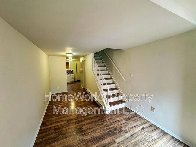 Building Photo - 1130 Shields Pl