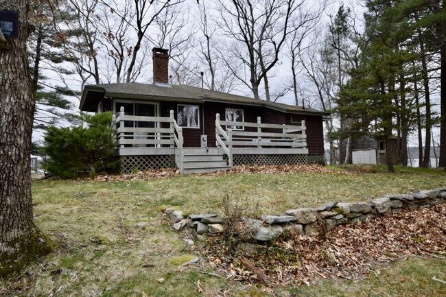 Building Photo - 3 bedroom in Lakeville MA 02347