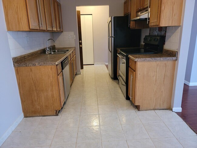 Foto del edificio - 850 E Old Willow Rd