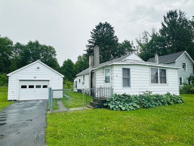 Building Photo - 74 Volney St