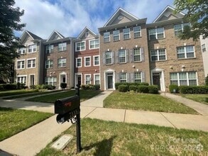 Building Photo - 7115 Brighton Park Dr