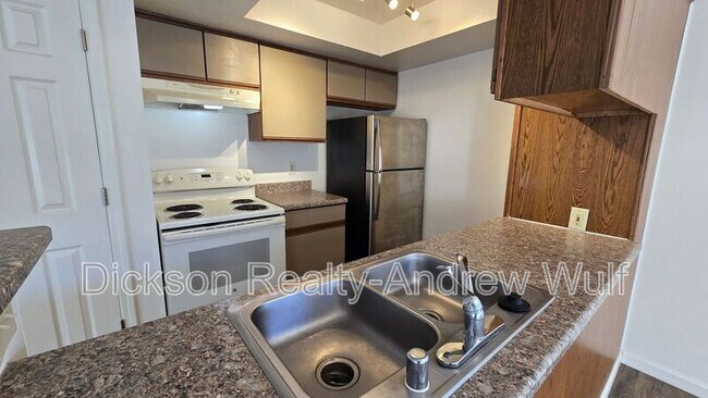 Foto del edificio - 239 Cheney St