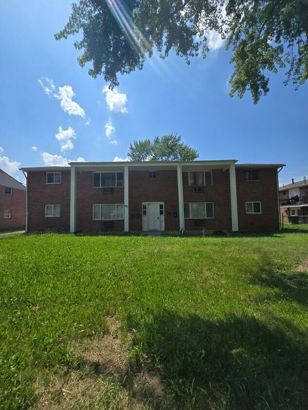 Foto principal - 871 Kingsford Rd