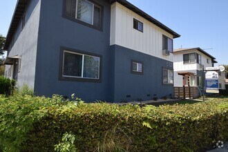 Building Photo - 5103 Cahuenga Blvd