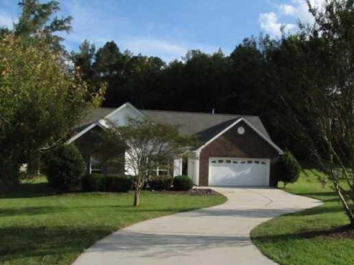 Primary Photo - 614 Meadowbrook Dr