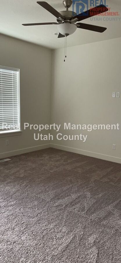 Foto del edificio - 4844 Breezy Patch Rd