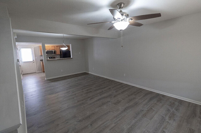 Building Photo - 3916 Snowy Owl Dr