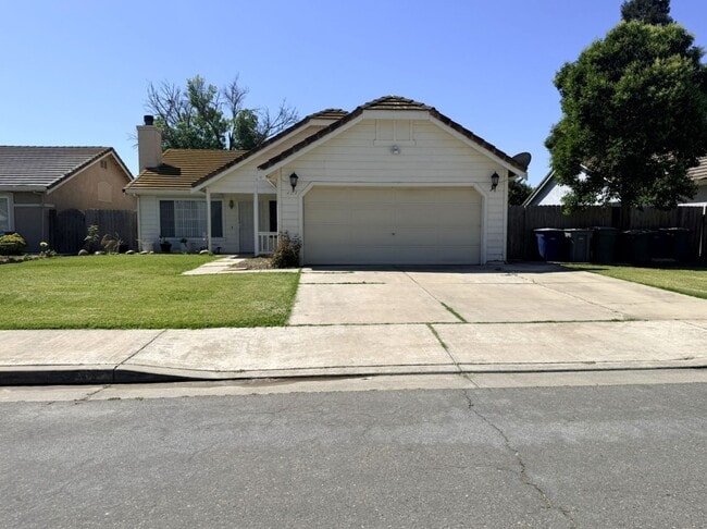 Photo - 4/2 Available NOW!!! House