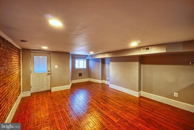 Foto del edificio - 50 T St NW