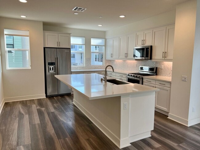 Foto del edificio - Exclusive Executive Condo in the Heart of ...