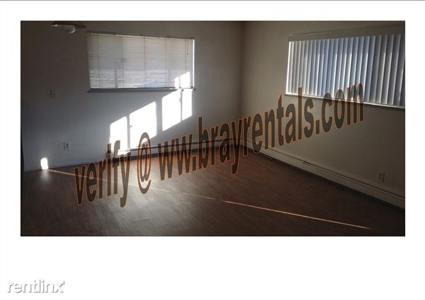 Building Photo - 210 Park Dr