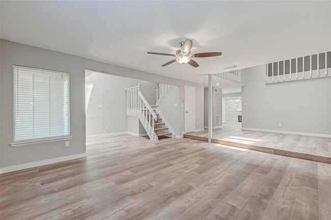 Building Photo - 12145 Bob White Dr
