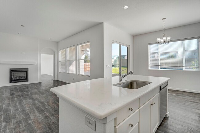 Building Photo - 7139 Issaquah Dr