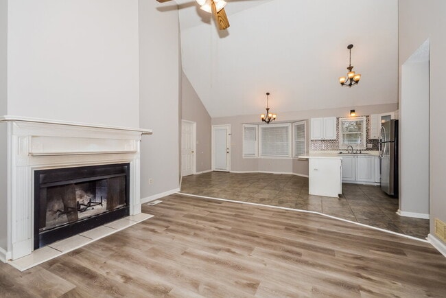 Foto del edificio - 10 Peace Tree Ln NE