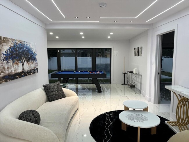 Building Photo - 39 SE 7th St