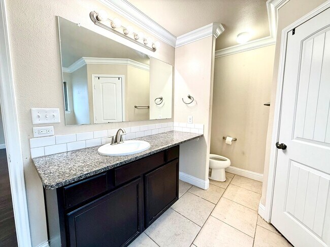 Foto del edificio - 806 E 98th St