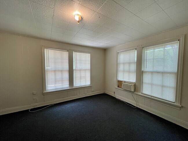 Foto del edificio - 4143-4143 Ector Ave