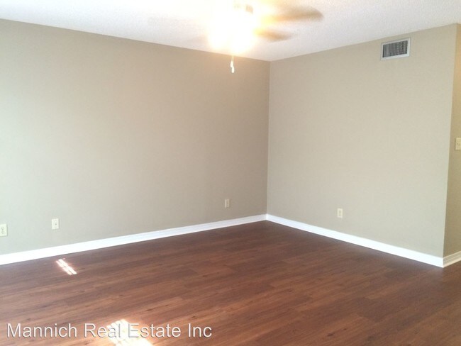 Building Photo - 600 Cheshire Ln