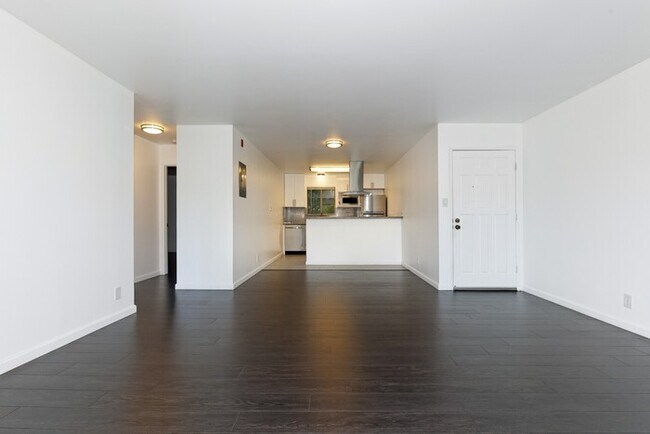 Building Photo - 6615 Schmidt Ln