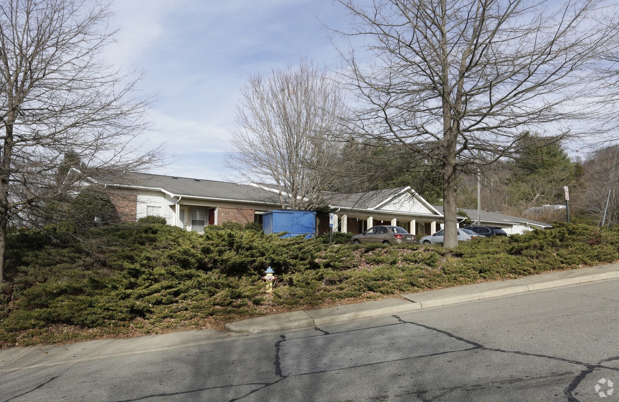 Building Photo - Mountain Springs