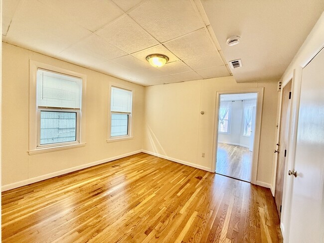 Foto del edificio - 724 Cambridge St