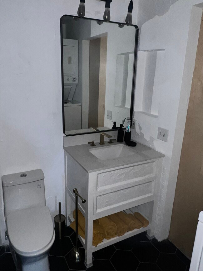 Foto del edificio - 3924 Aquamarine Way