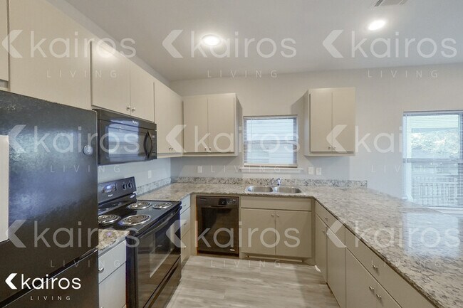 Foto del edificio - 2004 Jr Deputy Rd.