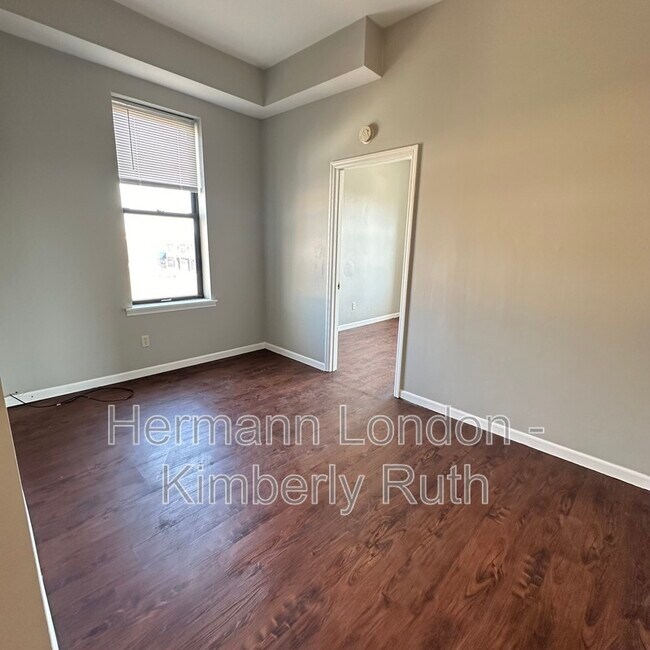 Building Photo - 2761 Gravois Ave