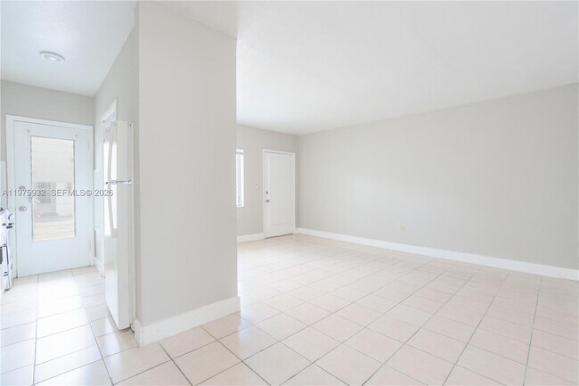 Foto del edificio - 7311 Gary Ave