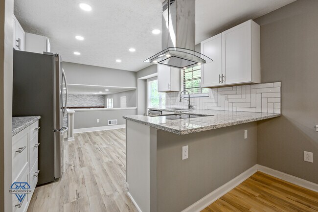Foto del edificio - 4400 Chartley Ln