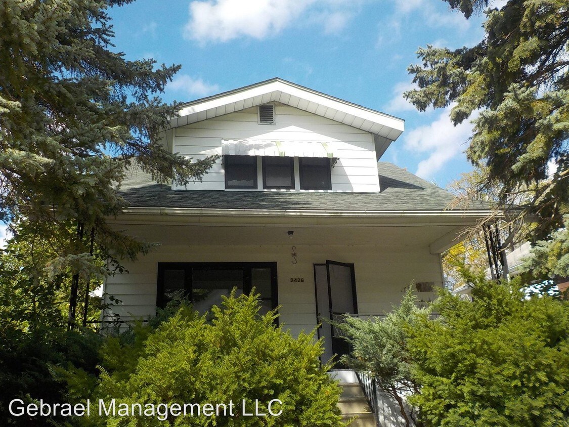 Foto principal - 2426 Zimmerman St
