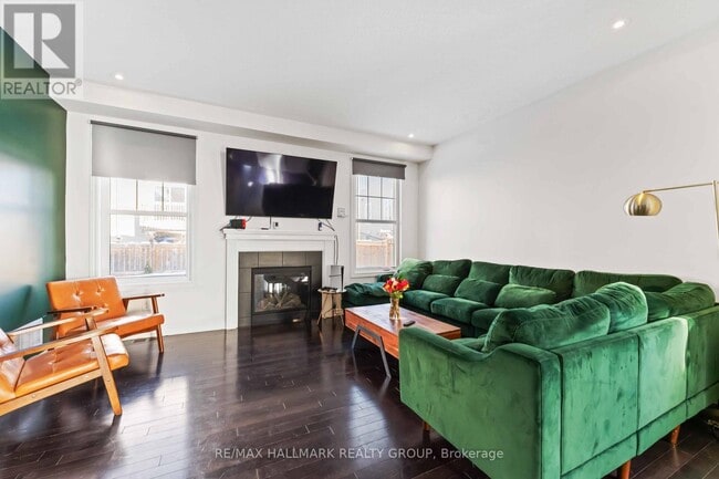 Photo du bâtiment - 168 Flowing Creek Cir