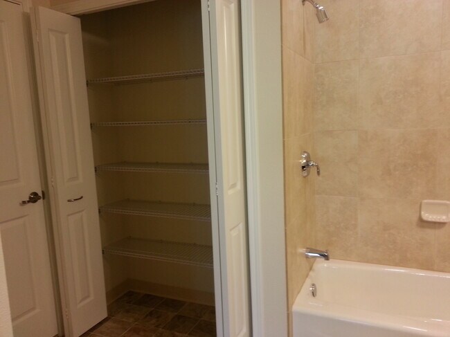 Building Photo - 139 Hoowaiwai Loop