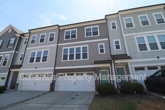 Building Photo - 1405 Regents Ln