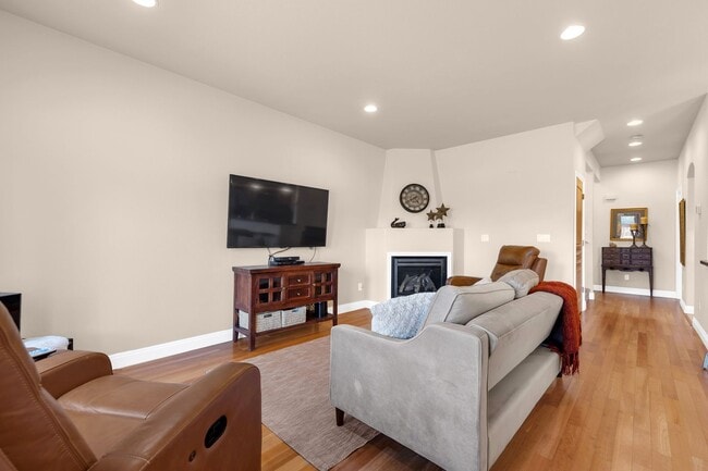 Building Photo - Central 2 Bedroom Home - Reno