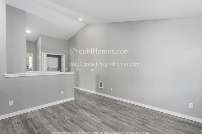 Building Photo - Sleek + Stylish One Bedroom in Happy Valle...