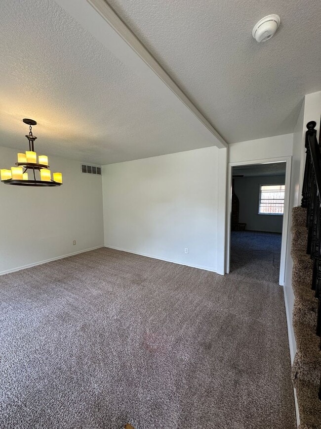 Building Photo - 2507 Dallas Cir