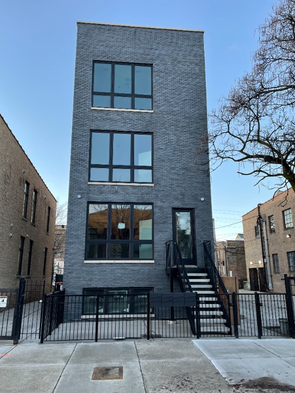 Photo - 1647 W Hubbard St Apartment