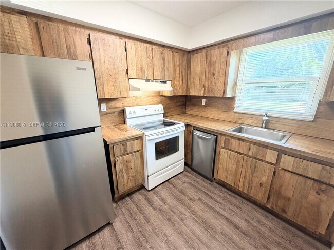 Foto del edificio - 6131 SW 42nd Ct