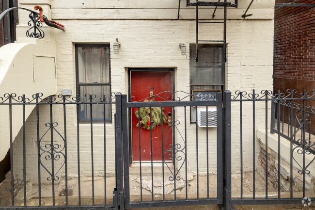 Building Entrance - 159 S 2nd St