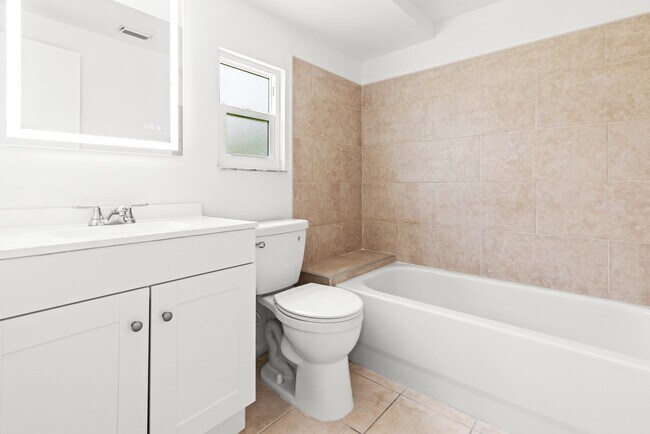 Foto del edificio - 1057 Tropical Ave NW