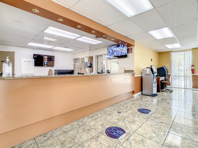 Foto del edificio - 2295 Irlo Bronson Mem Hwy