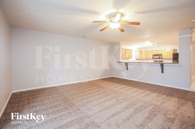 Foto del edificio - 8460 Templederry Dr