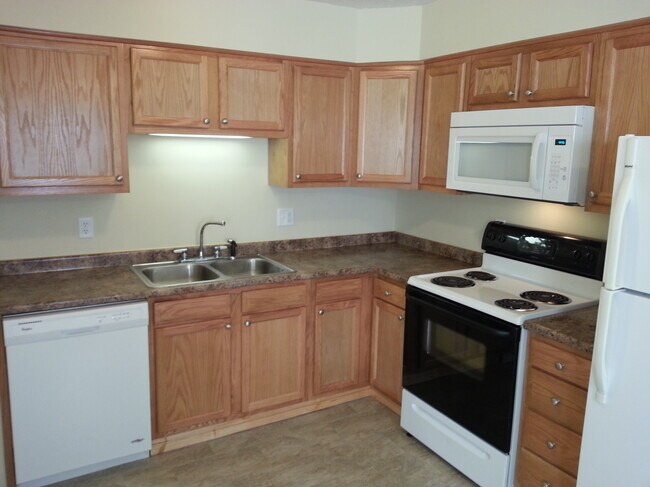 Kitchen - 3264 Watkins Rd