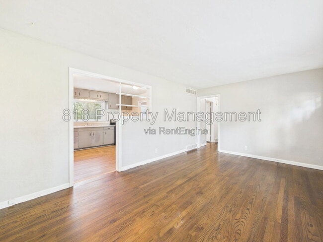 Foto del edificio - 8250 Webster Ave