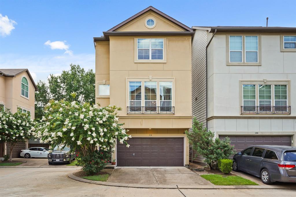 Foto principal - 868 Fisher St