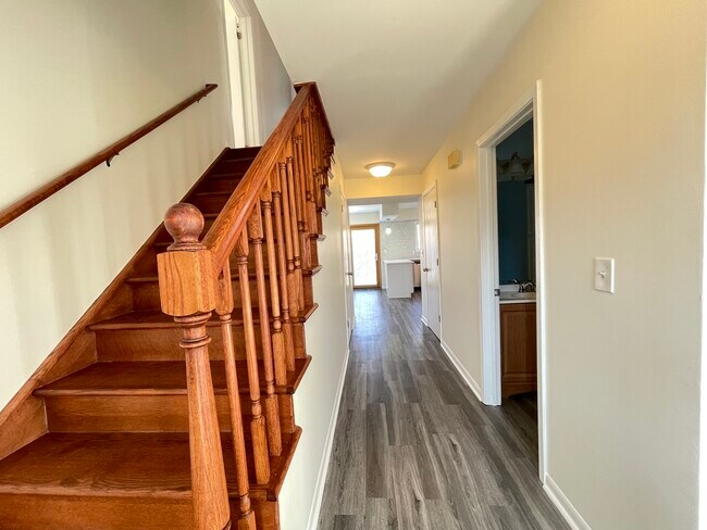Building Photo - 2607 Homestead Dr