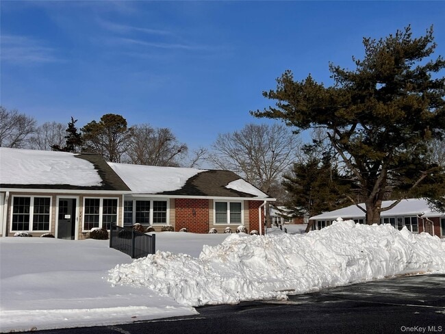 Building Photo - 44 Trent Ct