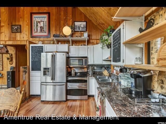 Building Photo - 560 S Highland Dr